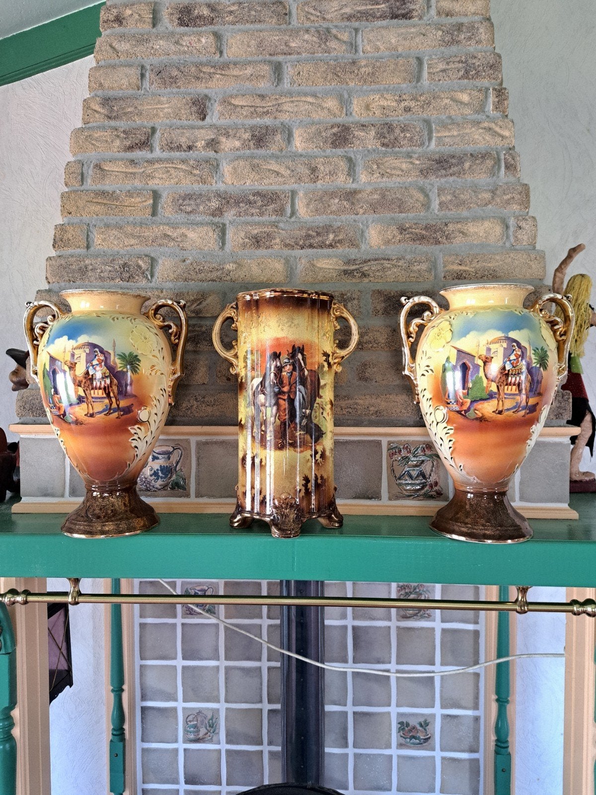 Set van 3 decoratieve vazen met oosterse taferelen, Ophalen
