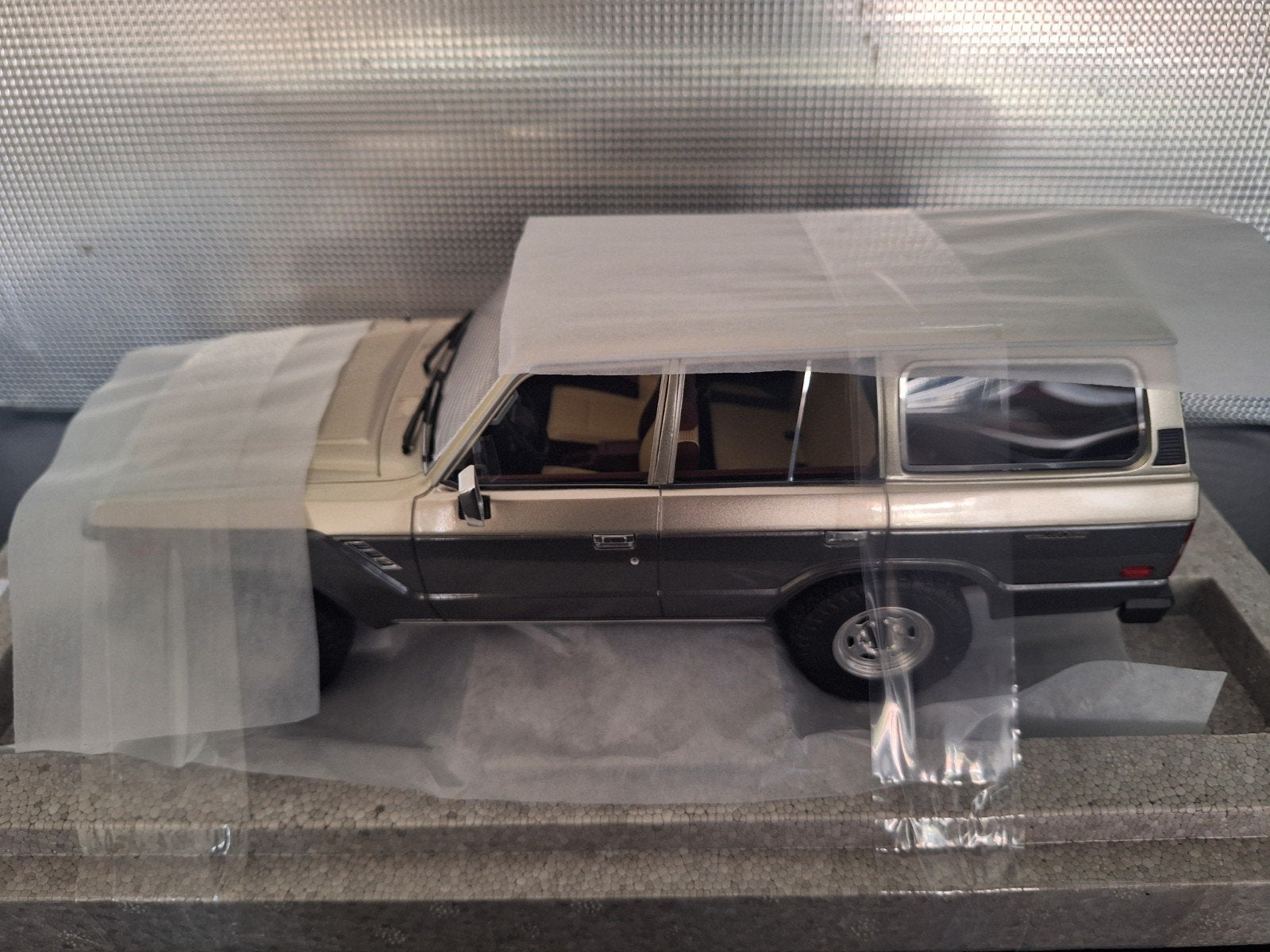 Toyota Landcruiser J60 1987 Schaal 1:18, Overige merken, Auto, Nieuw, Ophalen of Verzenden
