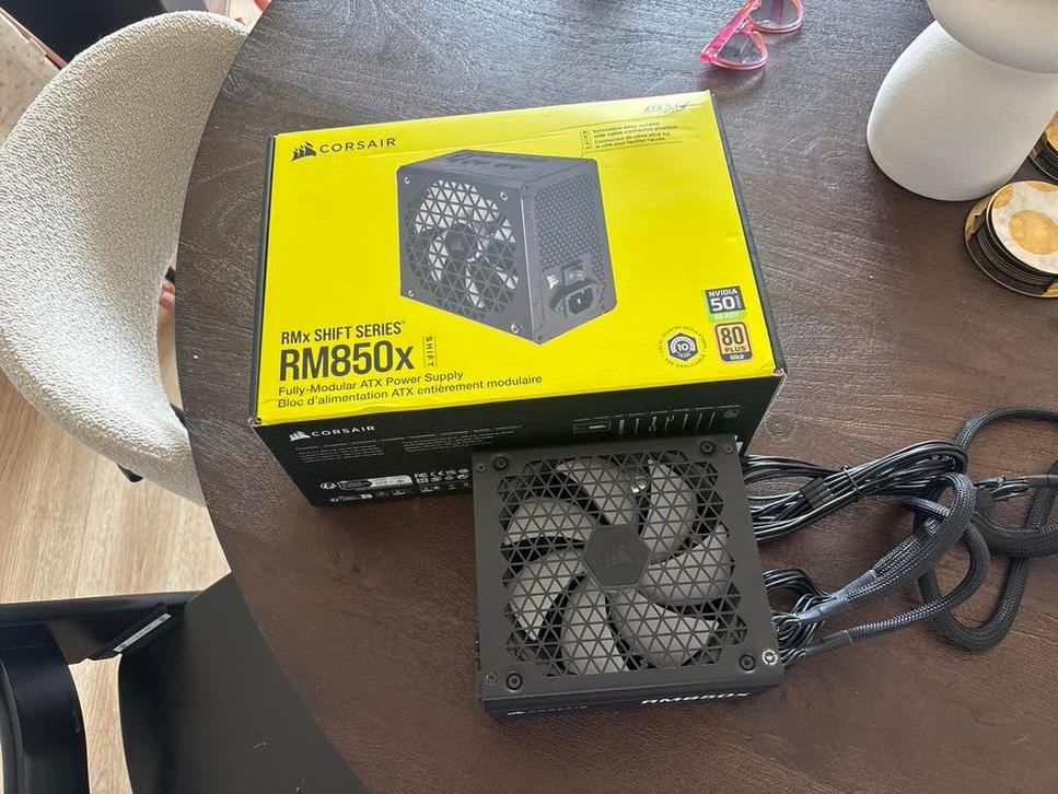 Corsair RM850x Voeding, Computers en Software, Interne voedingen, Zo goed als nieuw, Ophalen of Verzenden