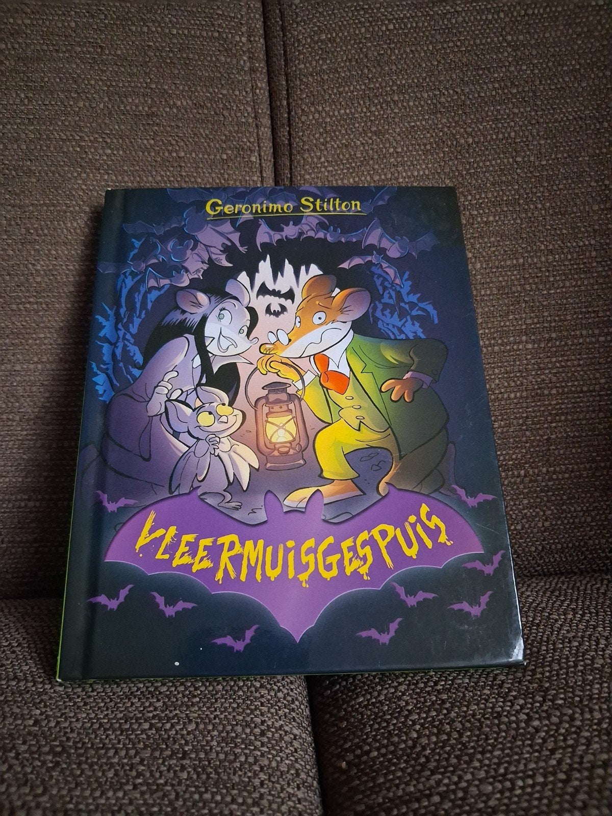 Geronimo Stilton - Vleermuisgespuis, Ophalen