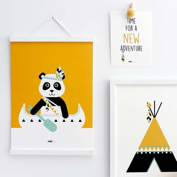 Kinderposter Indiaan Panda Okergeel ANNIdesign, Verzamelen, Posters, Rechthoekig Staand, Nieuw, Ophalen of Verzenden, A1 t/m A3