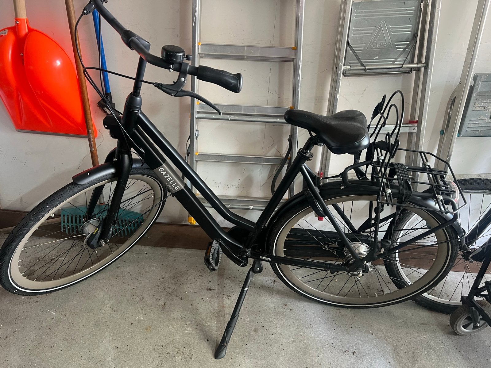 Gazelle esprit - Zwart, zo goed als nieuw, Fietsen en Brommers, Fietsen | Dames | Damesfietsen, Ophalen, Terugtraprem, 53 tot 56 cm