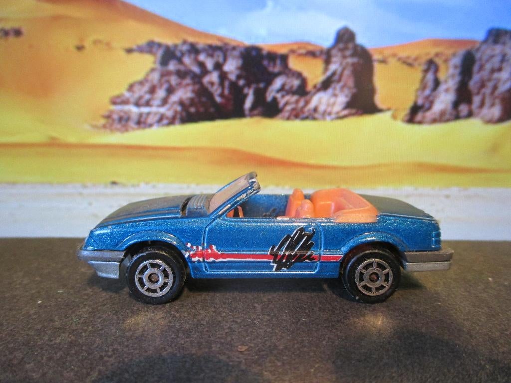 1:69 Ford Mustang III GT Convertible - Majorette 227, Hobby en Vrije tijd, Modelauto's | Overige schalen, Ophalen of Verzenden