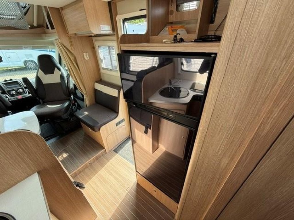 Foto 12 van Sunlight T 68 4 Personen
