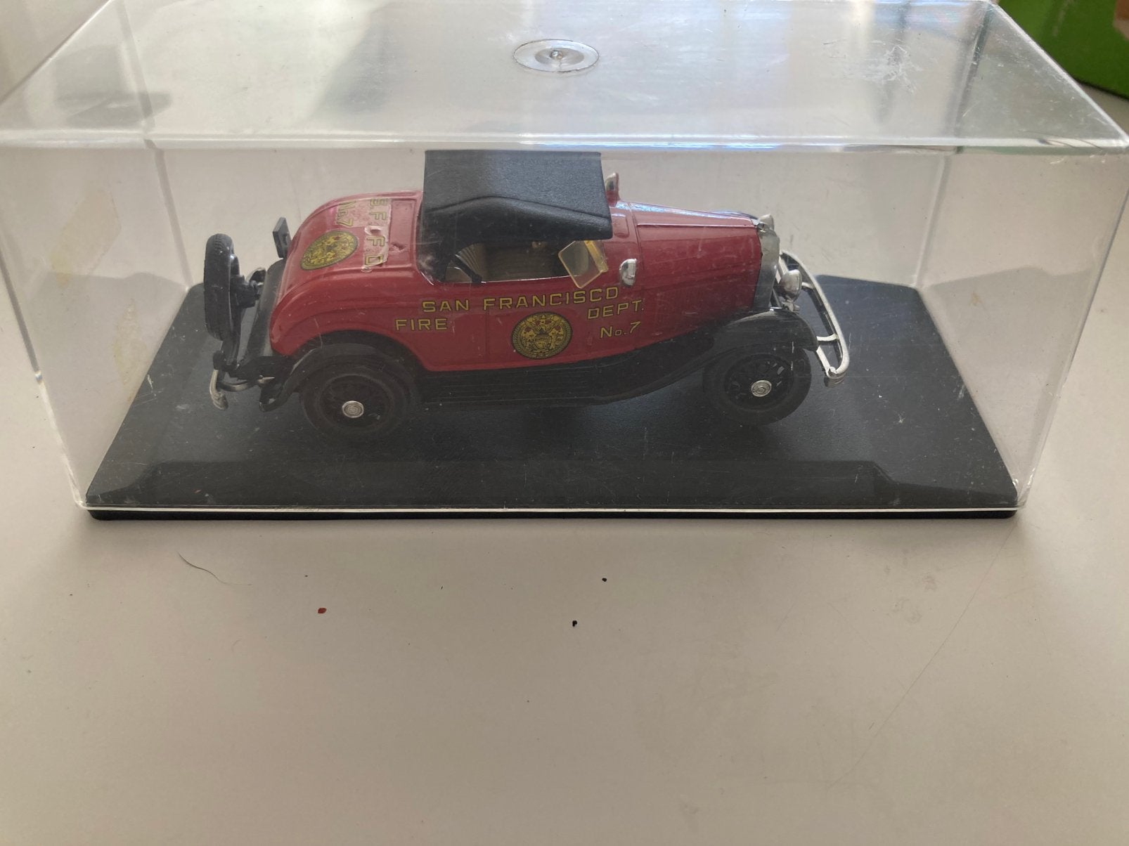 Ford v8 1932 limousine fordor 1/43, Ophalen of Verzenden, Nieuw, Auto