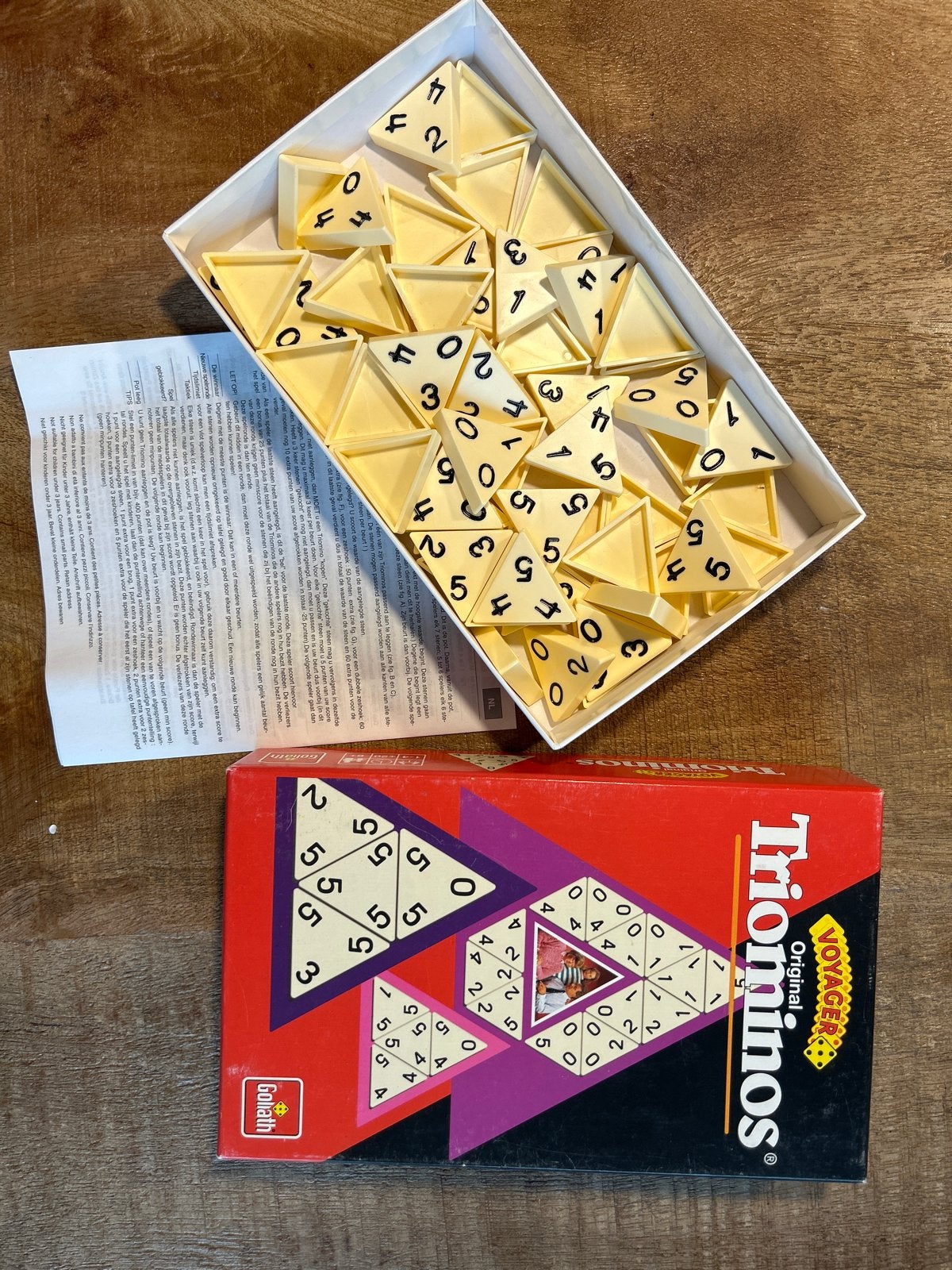 Triominos Original Gezelschapsspel - Compleet, Drie of vier spelers, Ophalen of Verzenden, Gebruikt