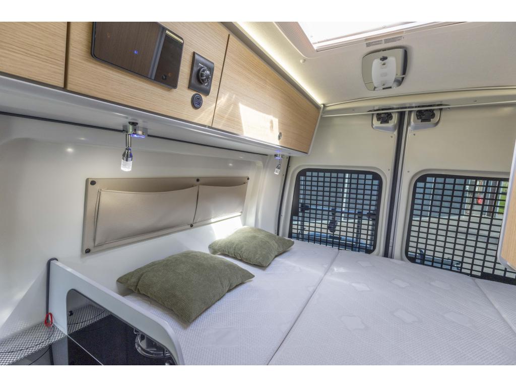Font Vendome Master Van XS 5.6M Euro6 Automaat Truma D, Caravans en Kamperen, Koelkast, Buscamper of Camperbus, Ringverwarming