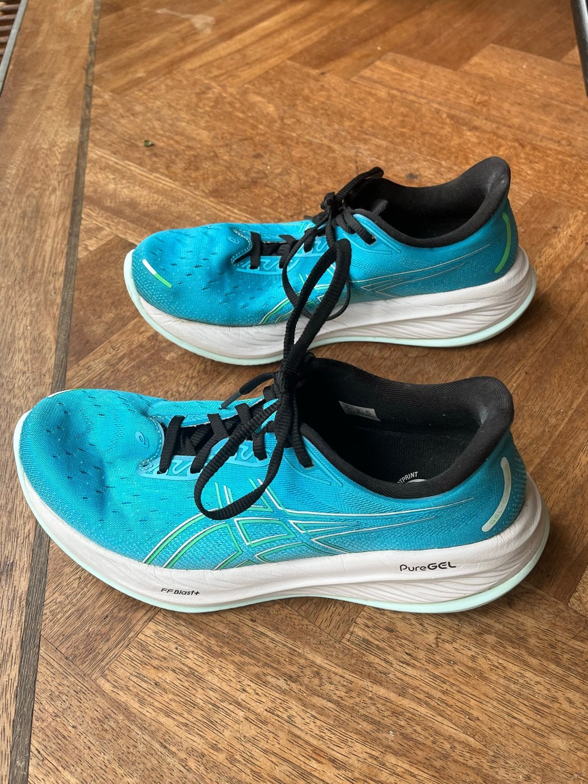 ASICS Cumulus 26 hardloopschoenen, Hardloopschoenen, Ophalen of Verzenden, Zo goed als nieuw, Hardlopen