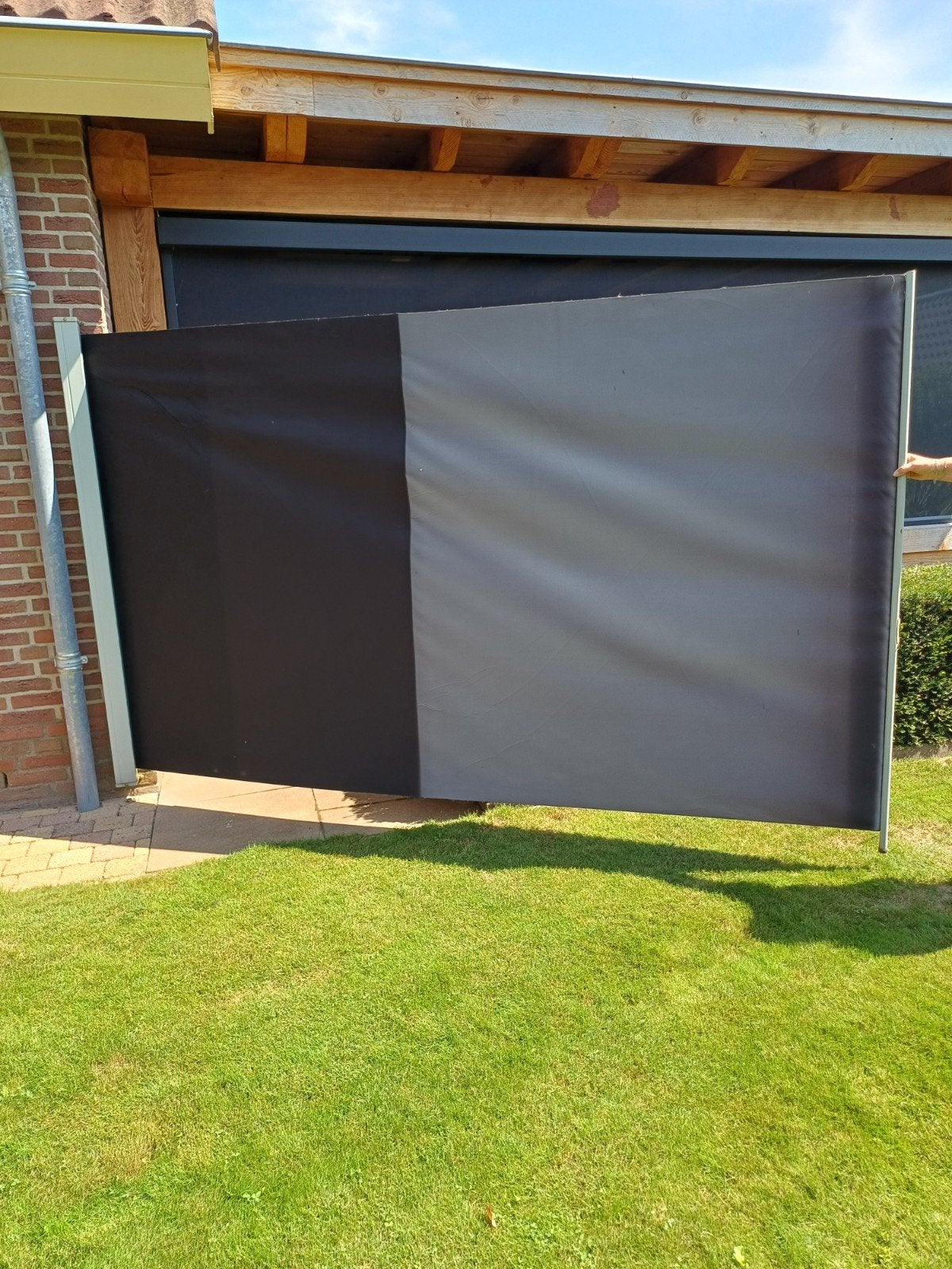 Uittrekbaar windscherm - Zwart/Grijs, Tuin en Terras, Kunststof, Gebruikt, Ophalen of Verzenden, 200 cm of meer