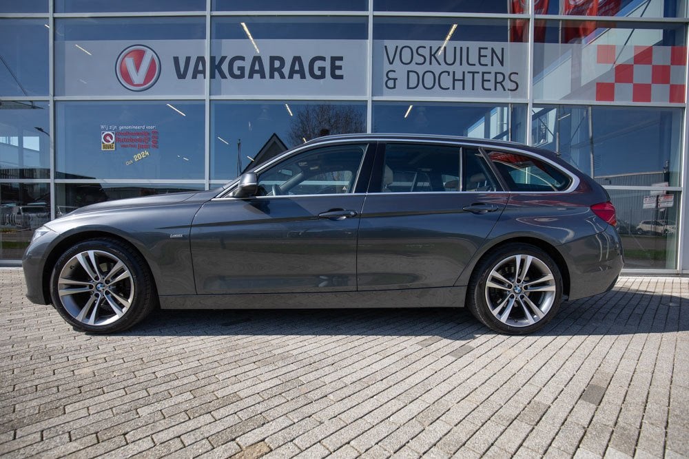 BMW 3-serie Touring 320i Edition M Sport Shadow High Executi, 1998 cc, Achterwielaandrijving, Euro 6, 4 cilinders