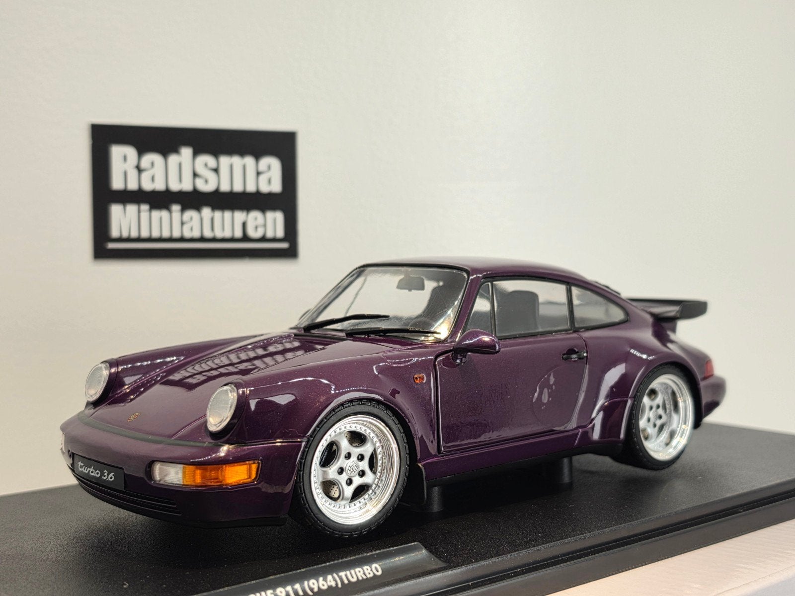 Porsche 911 (964) Turbo - Purple - 1:18 Solido, Auto, Solido, Nieuw, Ophalen of Verzenden