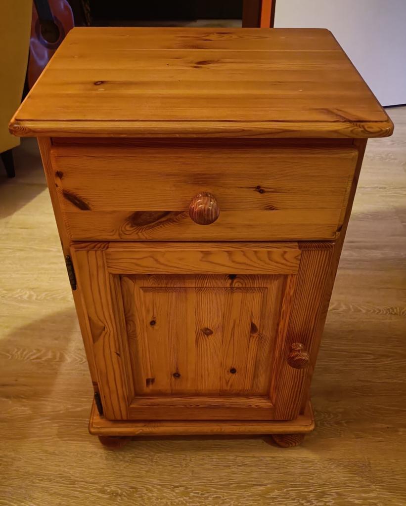 Houten nachtkastje met lade en deurtje, Ophalen, Gebruikt, 55 tot 70 cm, 45 tot 65 cm