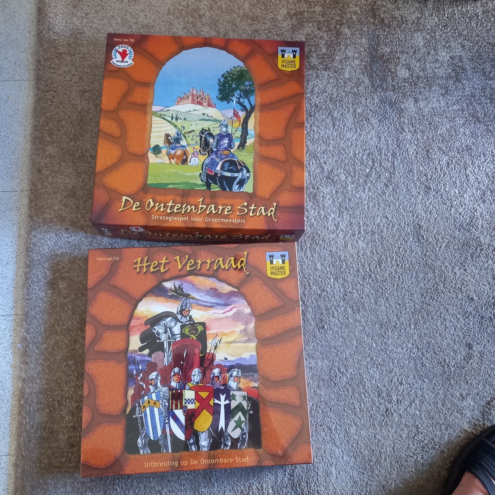 Master Game , De ontembare stad + De uitbreiding ,Het verraa, Hobby en Vrije tijd, Gezelschapsspellen | Bordspellen, Nieuw, Vijf spelers of meer