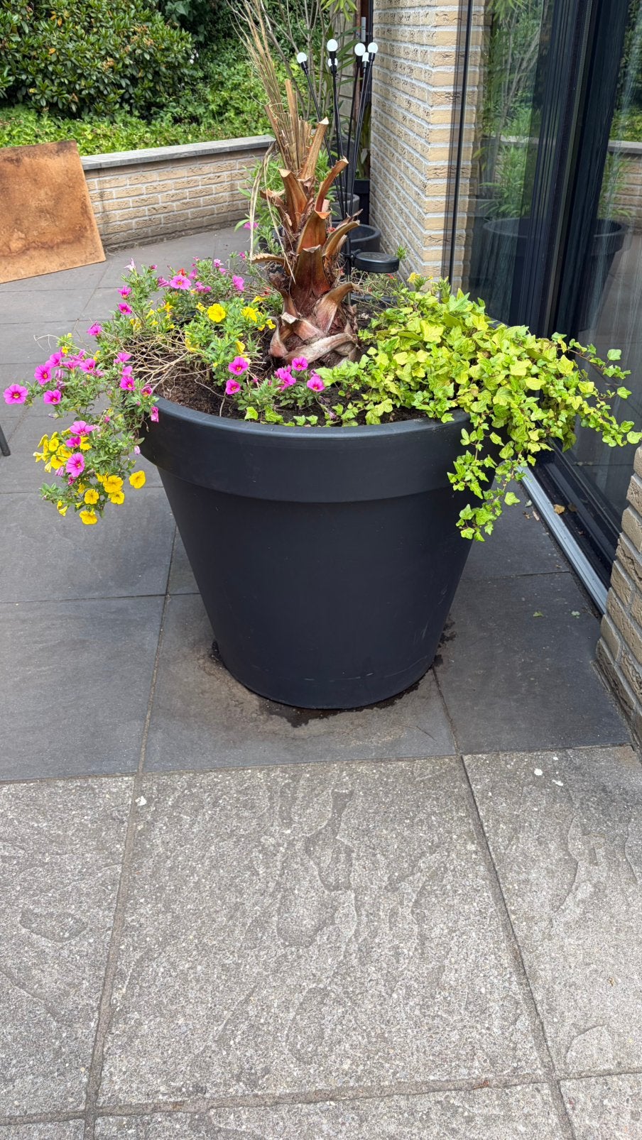 Bloempot, Tuin en Terras, Ophalen, Kunststof, Rond, Zo goed als nieuw