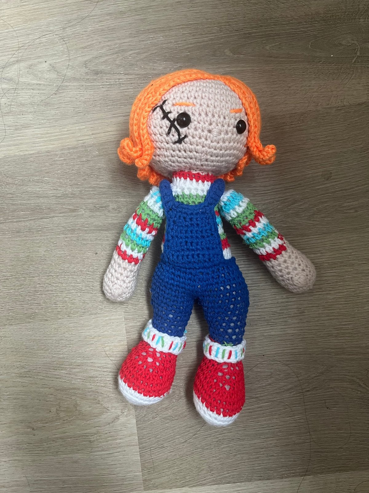 Chucky gehaakte pop – handgemaakt – 32 cm nieuw!, Ophalen of Verzenden, Nieuw, Handgemaakt, Overige typen