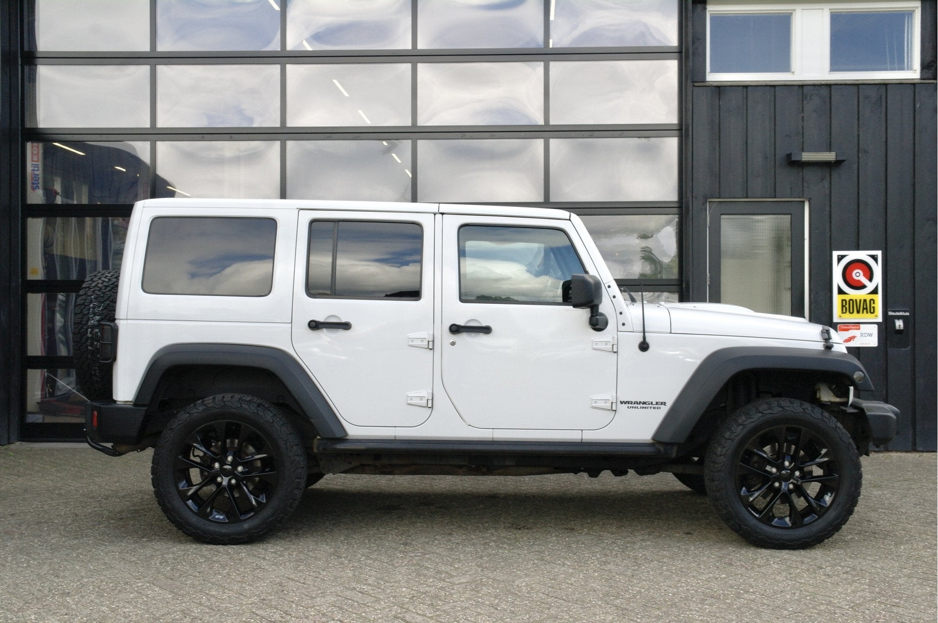 Jeep Wrangler 2.8 CRD Sport | NL-Auto | Trekhaak | Grijs Ken, Auto's, Euro 5, Gebruikt, 4 cilinders, Wit