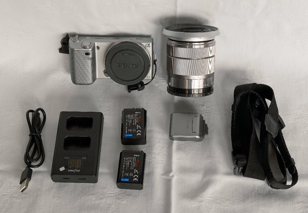 SONY NEX 5 MET ZOOMLENS en accessoires, Audio, Tv en Foto, Fotocamera's Digitaal, Gebruikt, Ophalen of Verzenden, Sony, Handmatige focus