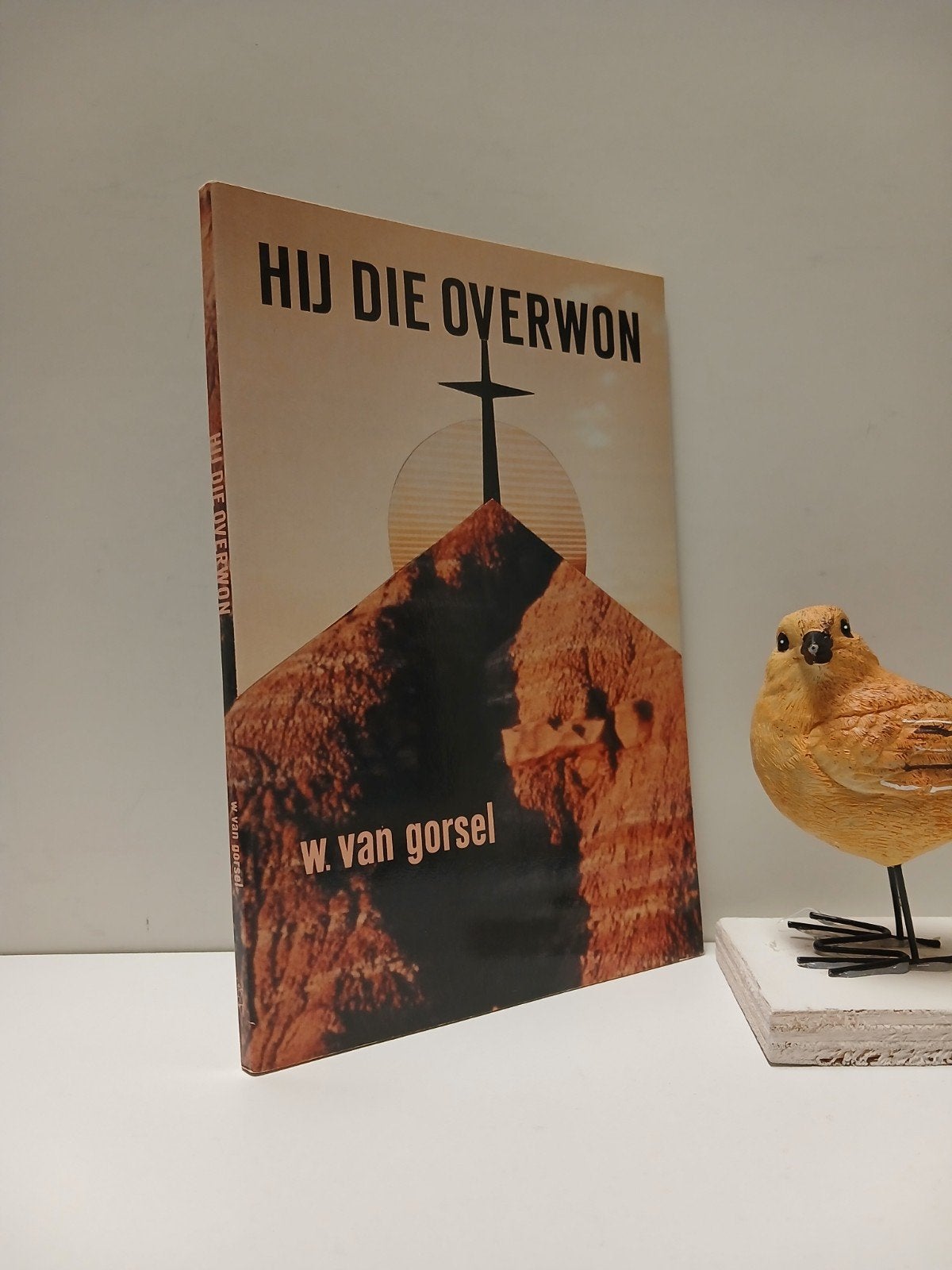 Gorsel, Ds. W. van; Hij Die overwon, Ophalen of Verzenden, Gelezen, Christendom | Protestants