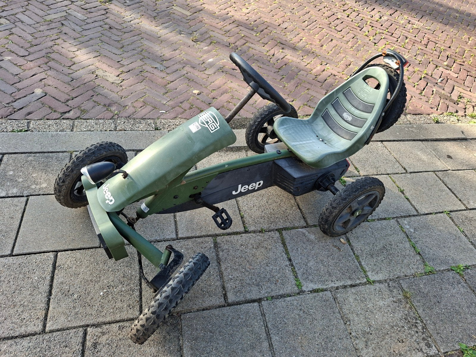 Berg Jeep skelter met extra verlichting, Ophalen, Gebruikt