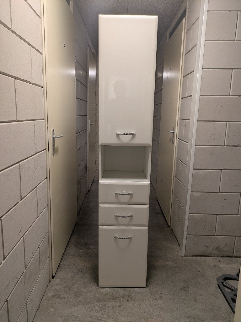 hoge (badkamer) kast, Ophalen, (Half)hoge kast, Minder dan 50 cm, Zo goed als nieuw
