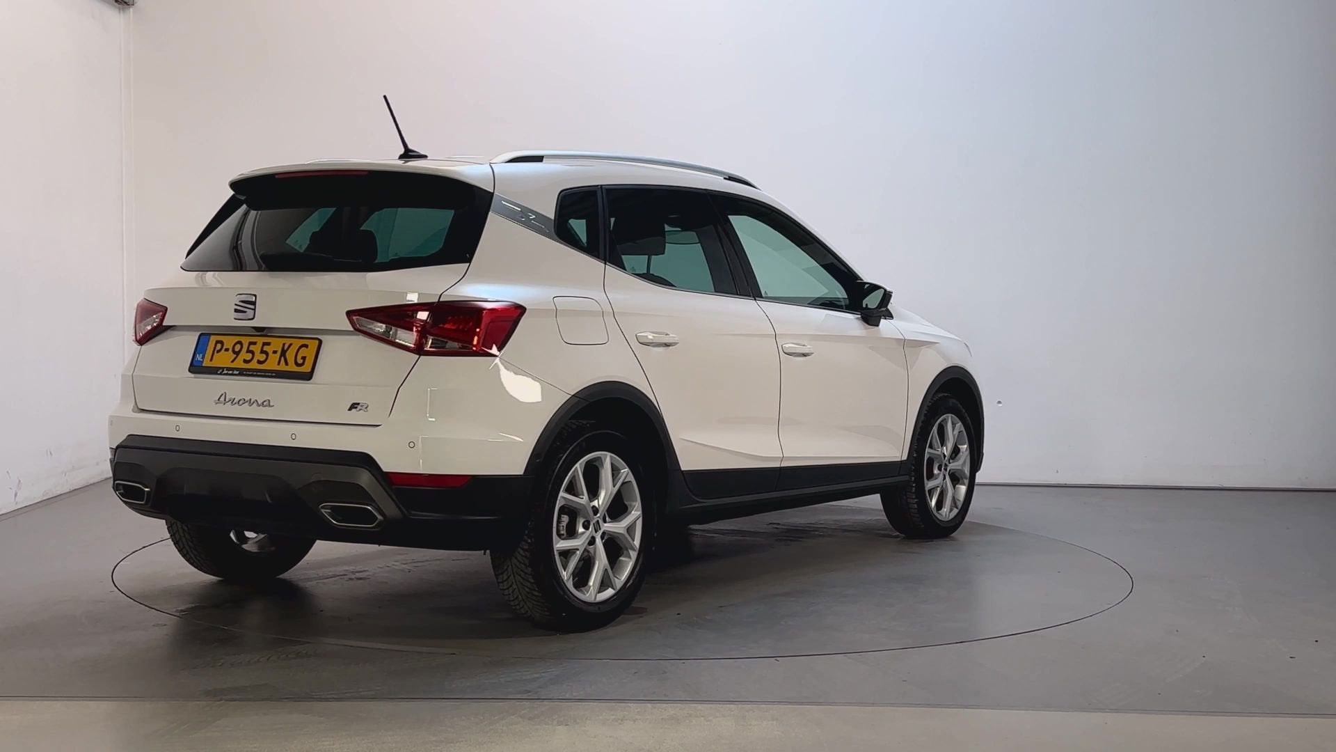 Seat Arona 1.0 TSI 110pk DSG FR Business Intense Virtual Coc, Dealer onderhouden, Met garantie (alle), Origineel Nederlands, Bedrijf
