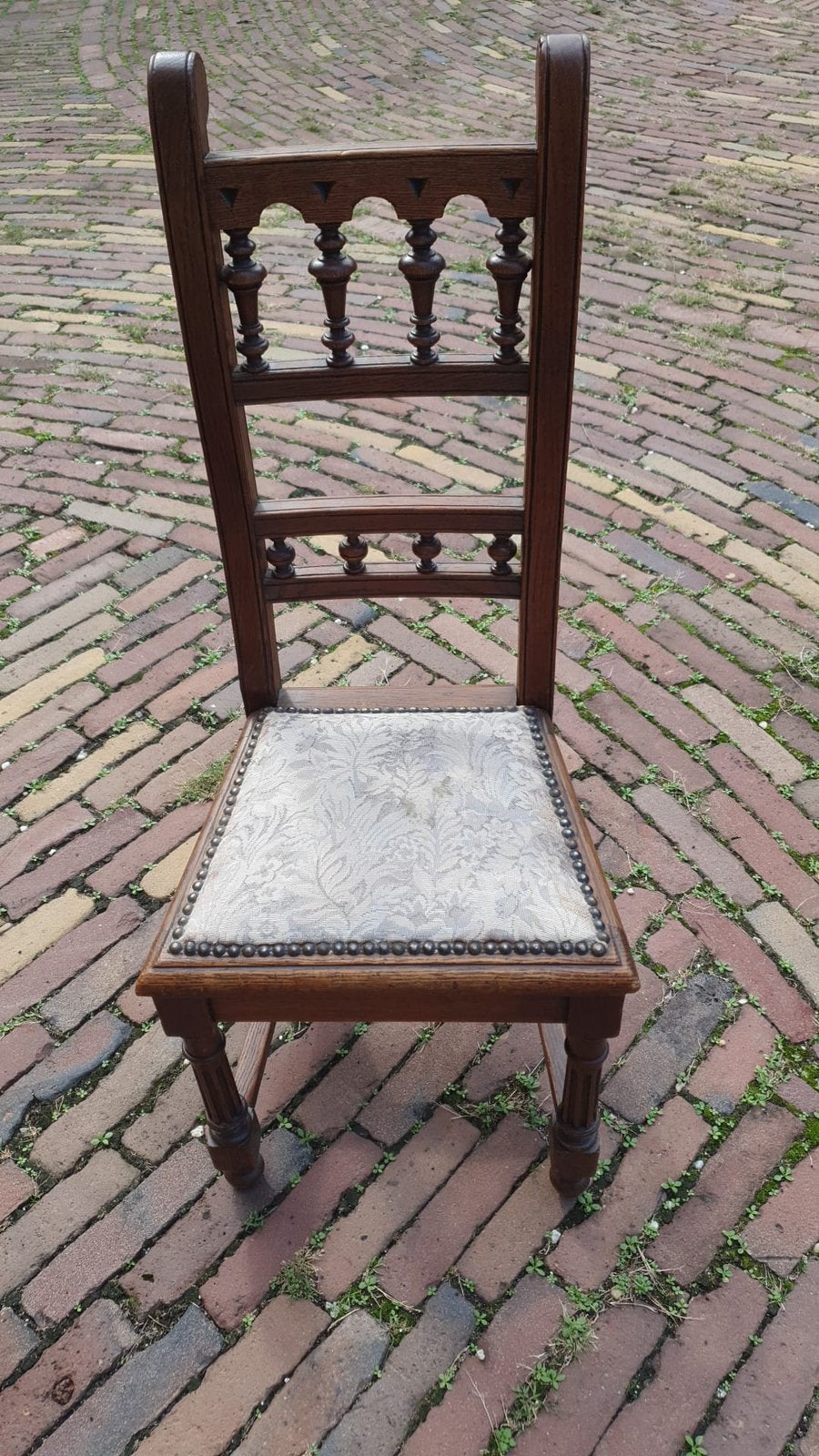 Antiek kinderstoeltje, Ophalen