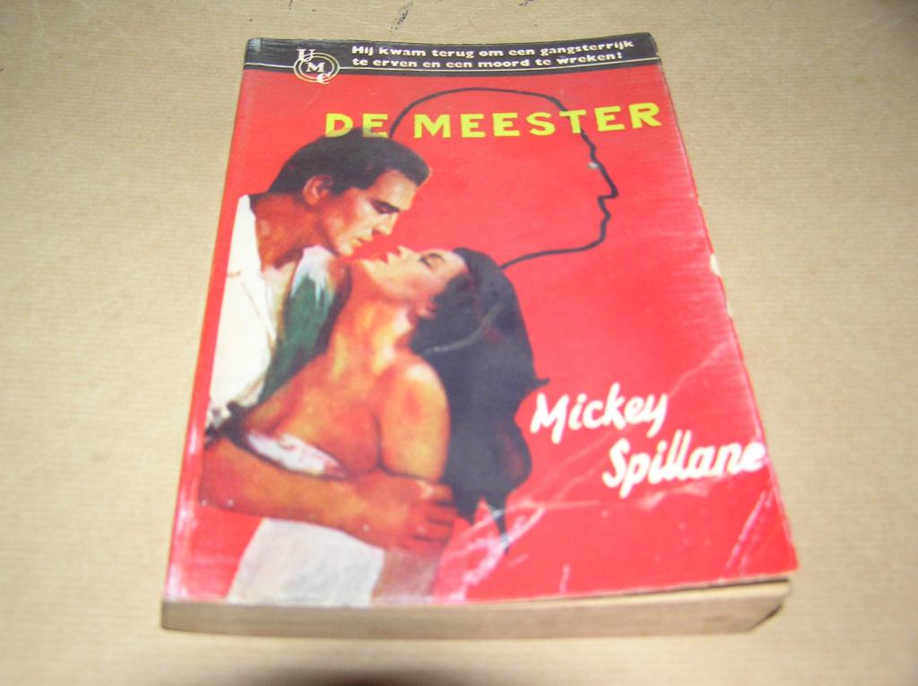 De Meester(1) - Mickey Spillane(UMC MS 8), Boeken, Detectives, Ophalen of Verzenden, Gelezen, Mickey Spillane