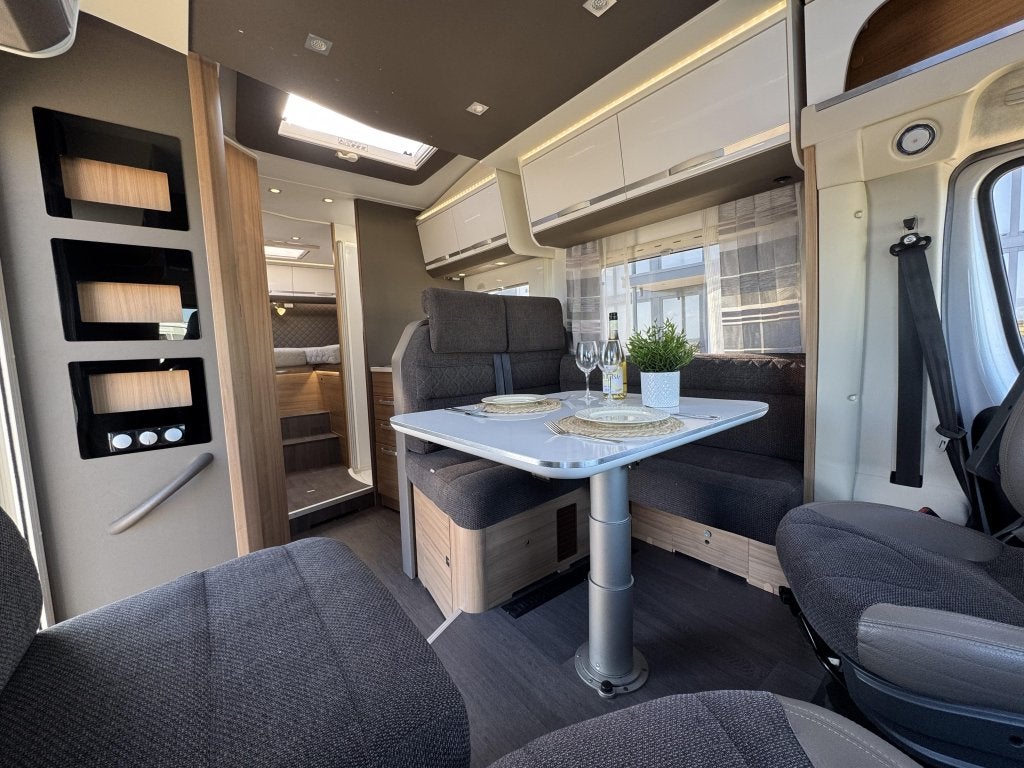 Adria Matrix Supreme 670 SL ALDE Automaat BOMVOL 5 Gordels, Automaat, Standaard zit, Adria Mobil, Vloeistofverwarming