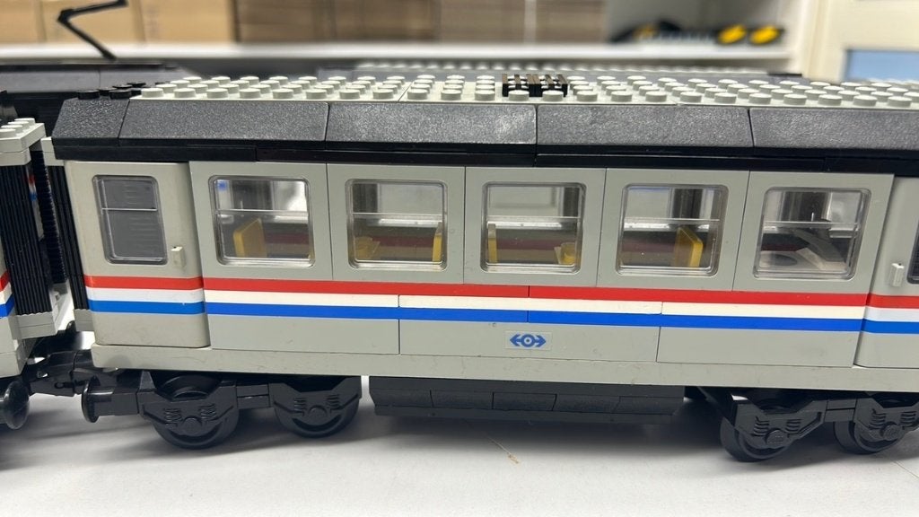 SB2776 Lego trein 9v metroliner 2x 4558, Ophalen of Verzenden, Zo goed als nieuw