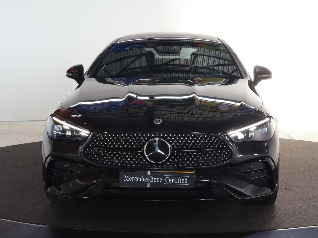 Mercedes-Benz CLE Coupé 200 AMG Line | Digital Light | Pano, Auto's, Mercedes-Benz, 4 cilinders, 4 stoelen, Origineel Nederlands