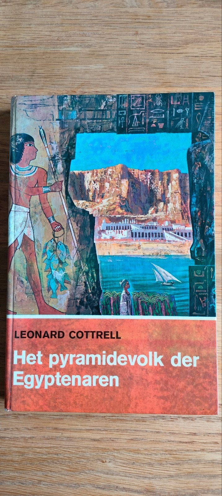 Het pyramidevolk der Egyptenaren Leonard Cottrell, Ophalen of Verzenden, Gelezen