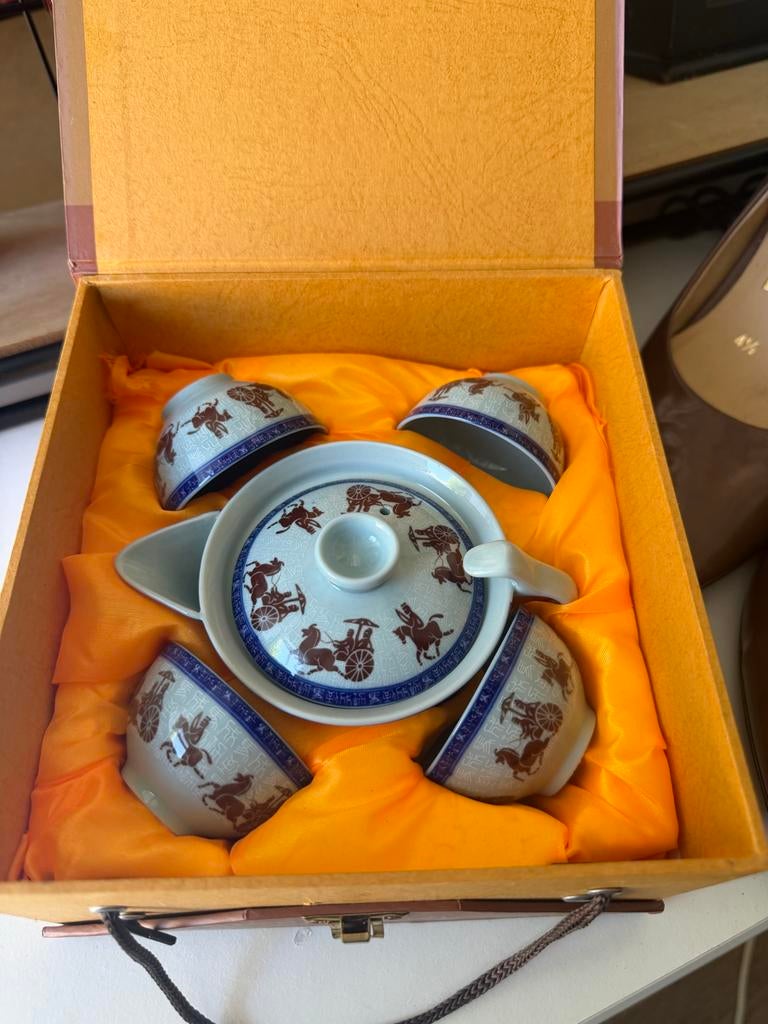 Vintage Chinees theeservies met paardenmotief, Ophalen of Verzenden