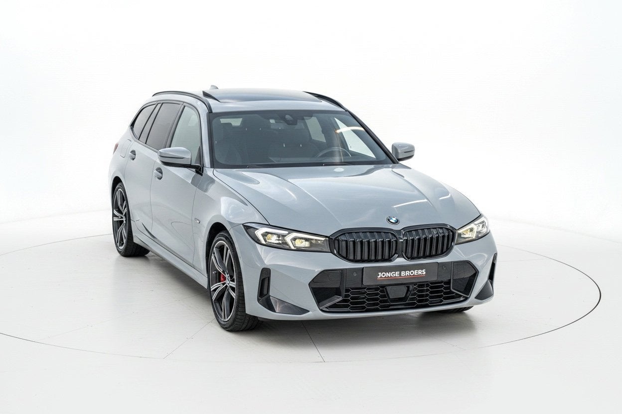 Foto 22 van BMW 3-serie Touring 330e Pano/M-Sport/HUD/Trekhaak