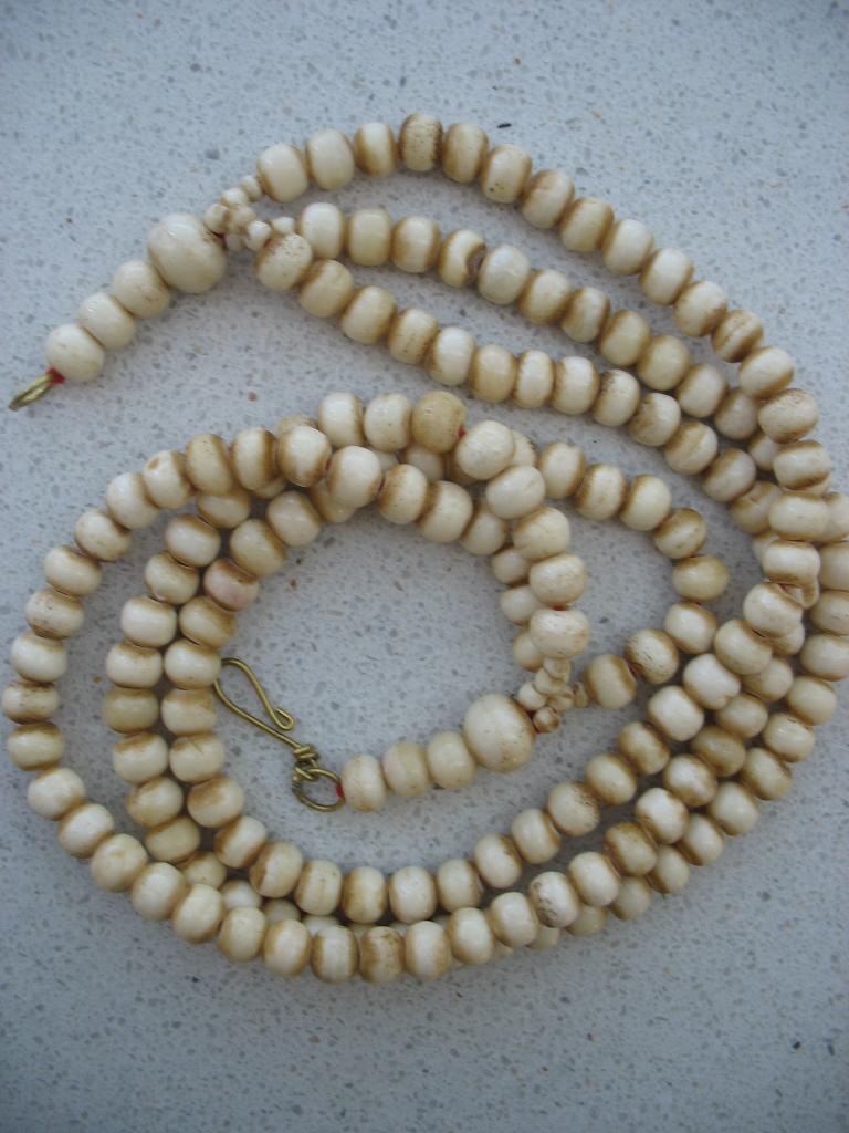Ketting Tribal Ethno Boho Kralen Hoorn 3 Strengen Vintage, Sieraden, Tassen en Uiterlijk, Antieke sieraden, Ophalen of Verzenden