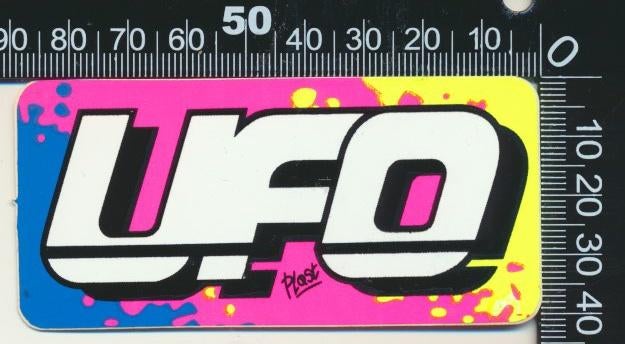 Sticker: Ufo (3), Ophalen of Verzenden, Zo goed als nieuw, Bedrijf of Vereniging