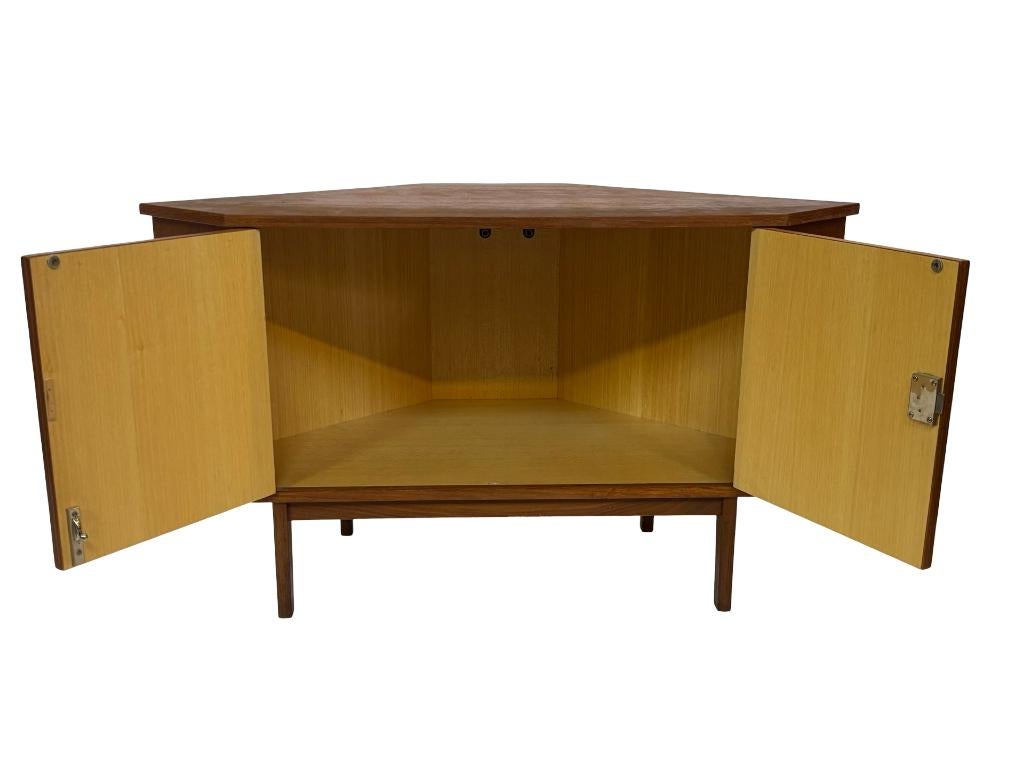 Vintage Hoekkastje Tv Meubel Dressoir Jaren 60 Fineer, Ophalen