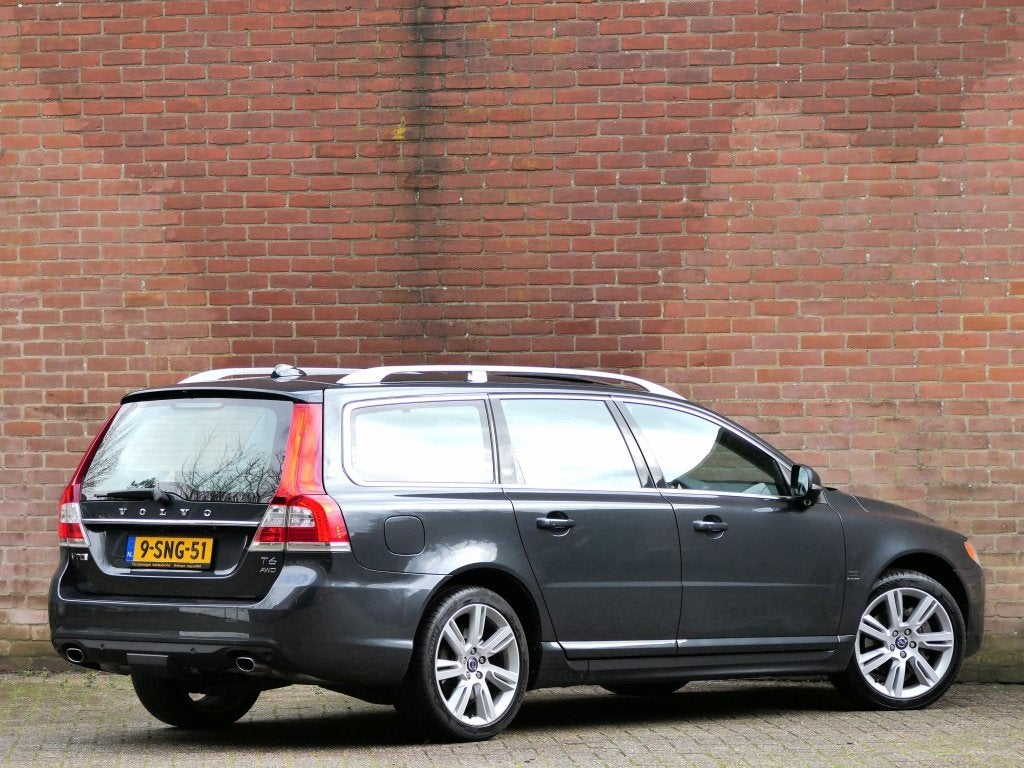 Volvo V70 3.0 T6 AWD Summum Schuifdak / Xenon / Trekhaak / P, Auto's, Automaat, Euro 5, 1683 kg, 2953 cc