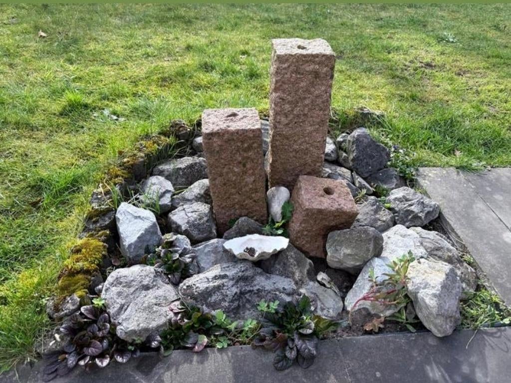 Prachtig waterornament fontein bestaande uit 3 zuilen opvang, Ophalen, Zo goed als nieuw, Graniet, Waterornament