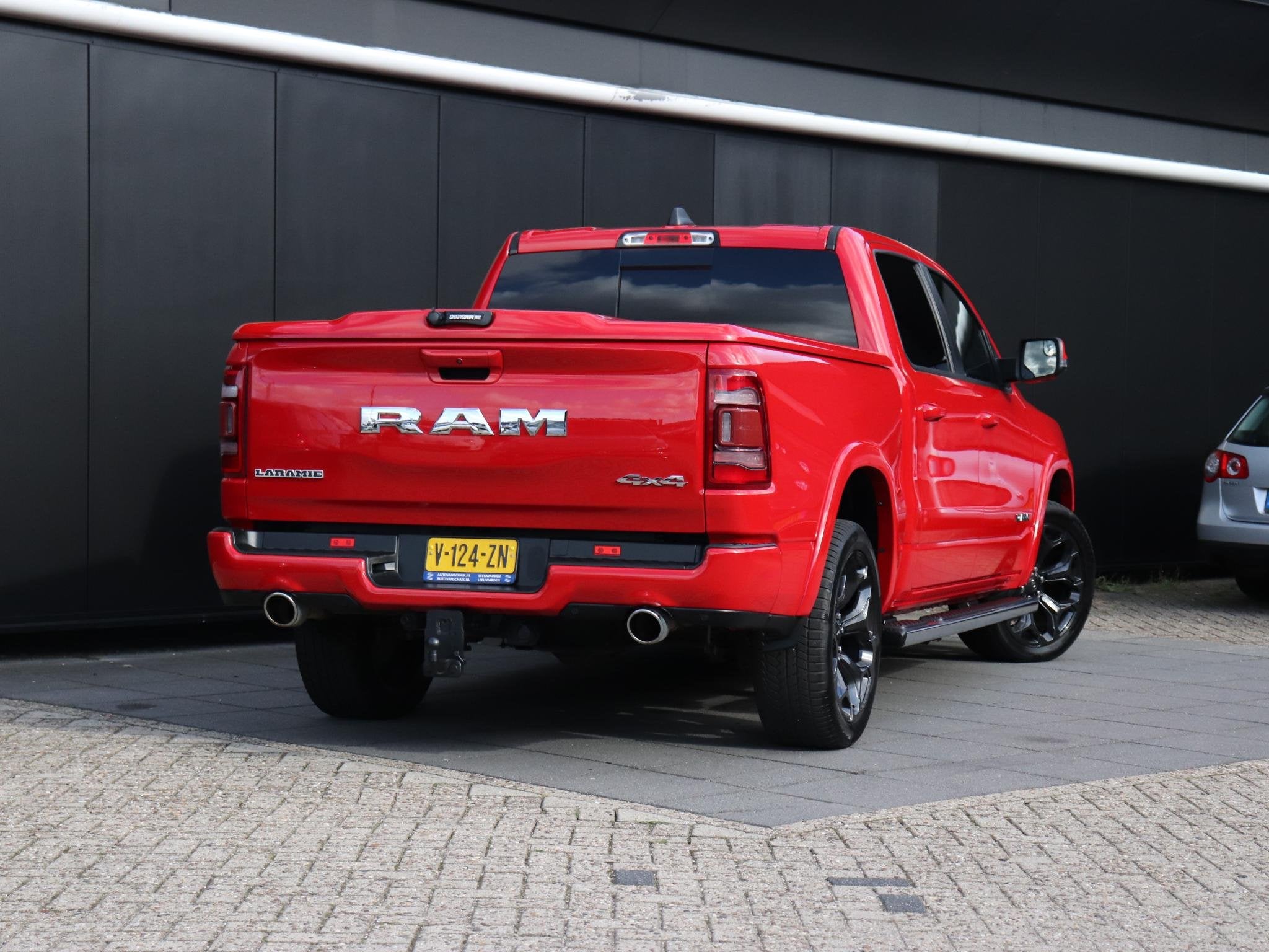 Dodge Ram 1500 5.7 V8 4x4 Crew Cab Laramie | LPG | STOEL/STU, Auto's, Automaat, Gebruikt, 5654 cc, Bedrijf