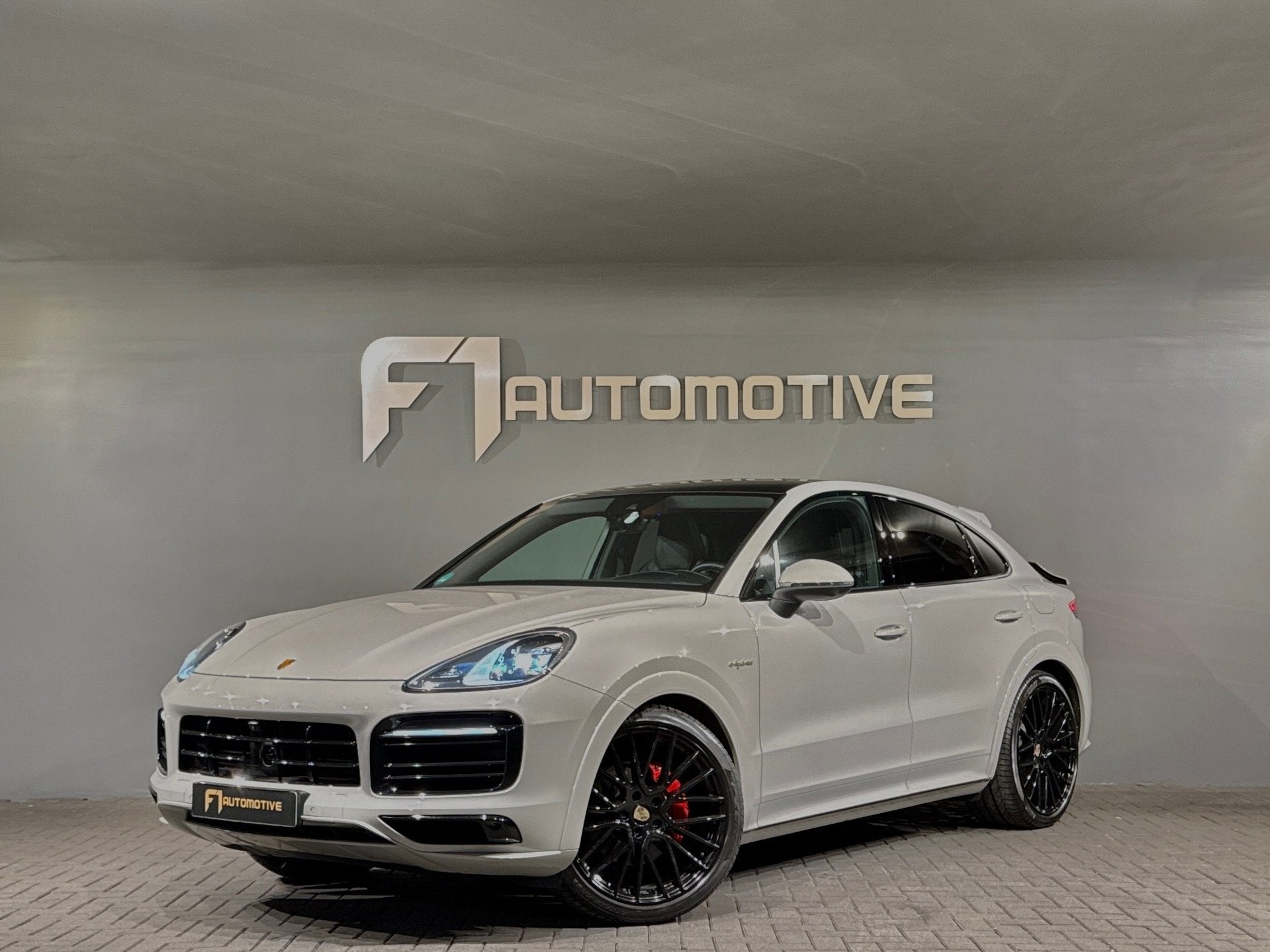 Porsche Cayenne Coupé 3.0 E-Hybrid Pano|Sportdesign|HuD|BOS, Auto's, Automaat, 14 kWh, Gebruikt, 2995 cc
