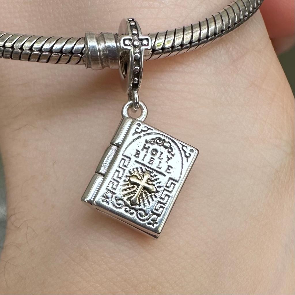 S925 Zilveren opklapbare bedel bijbel. Pandora compatibel, Verzenden, Pandora, Nieuw, 1 bedel