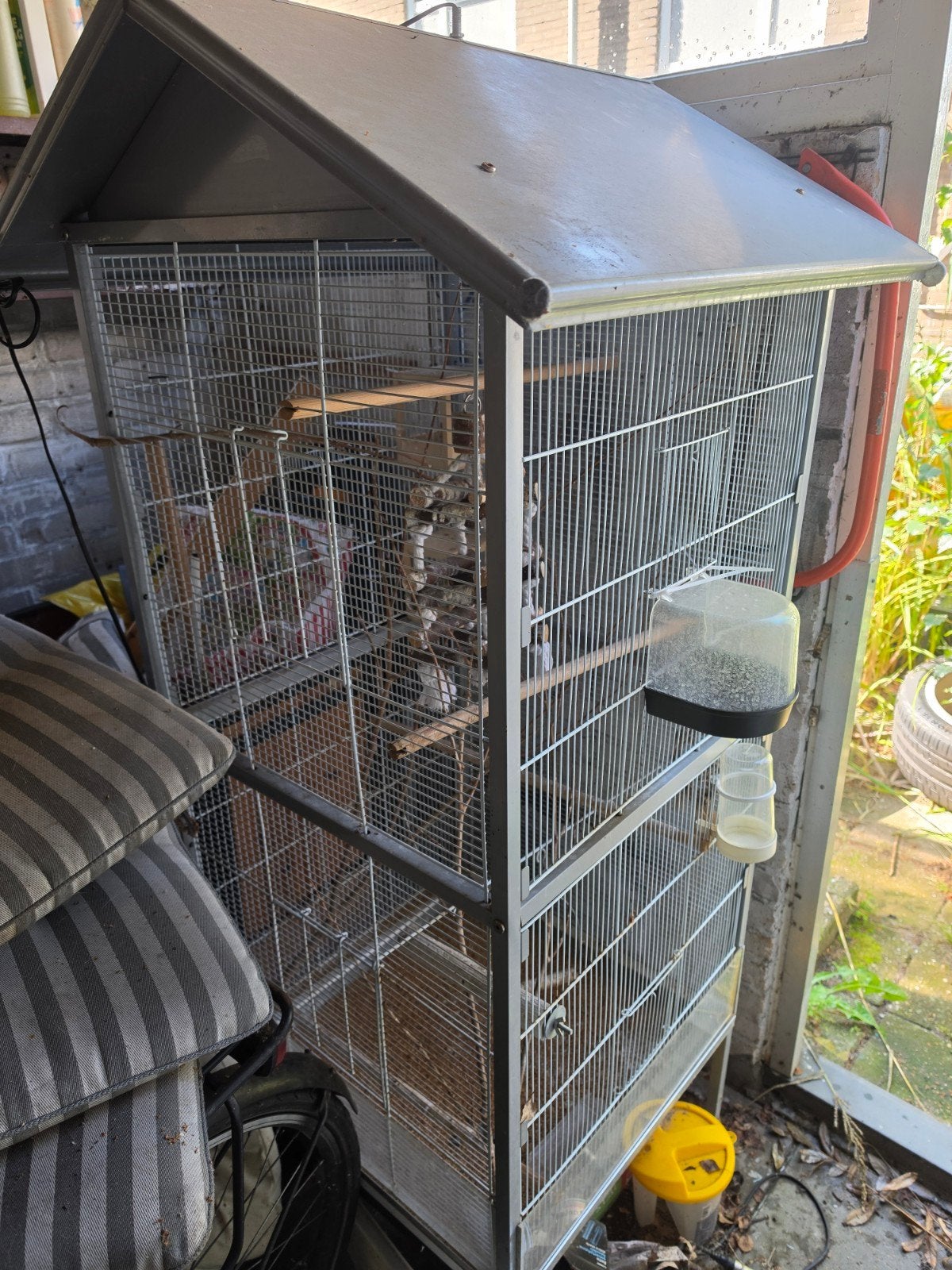 vouiére vogelkooi, Dieren en Toebehoren, Ophalen of Verzenden, Zo goed als nieuw, Metaal, Vogelkooi
