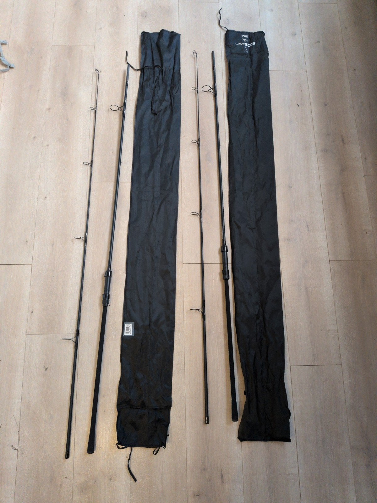 2x Fox EOS Pro Karperhengels 3m 3lb - Zo goed als nieuw, Watersport en Boten, Hengelsport | Karpervissen, Ophalen