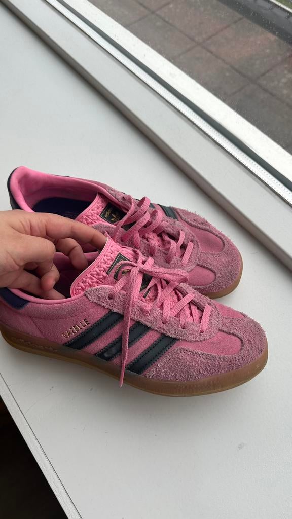 Adidas roze schoen 38 2/3, Ophalen of Verzenden, Sneakers of Gympen, Roze, Gedragen