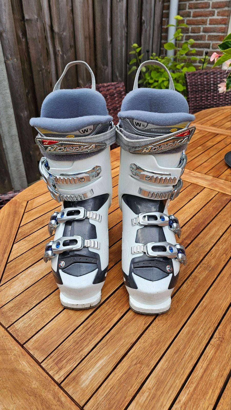 Nordica Ski Schoenen Dames - Maat 24.5, Ophalen, 160 tot 180 cm, Gebruikt, Schoenen