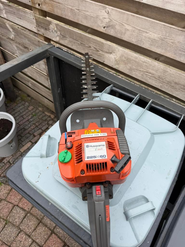 Husqvarna 225h heggenschaar opknapper, Ophalen, Gebruikt, Benzine