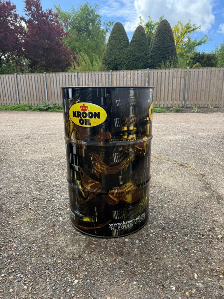 Olie vat 208 Liter Leeg, 150 liter of meer, Ophalen, Zo goed als nieuw, Hout