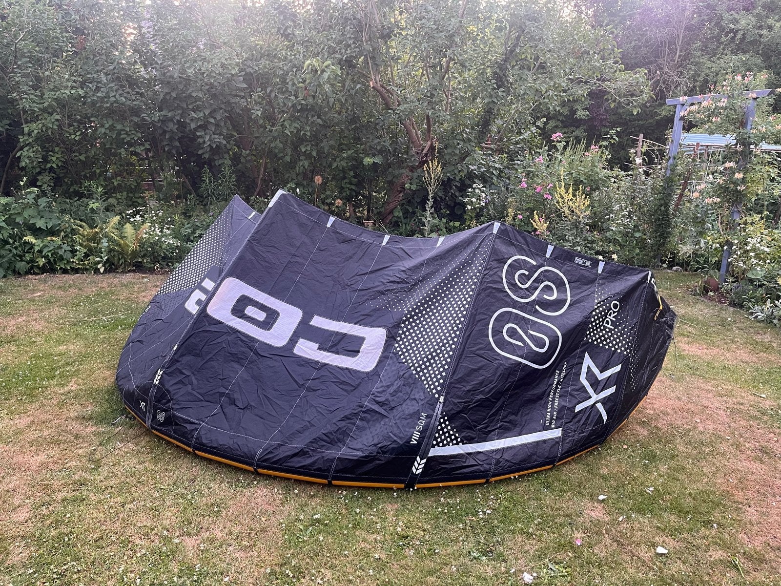 Core XR8 Pro Kitesurf Kite - Zo goed als nieuw, 8 m², Geen board, Ophalen of Verzenden, Zo goed als nieuw