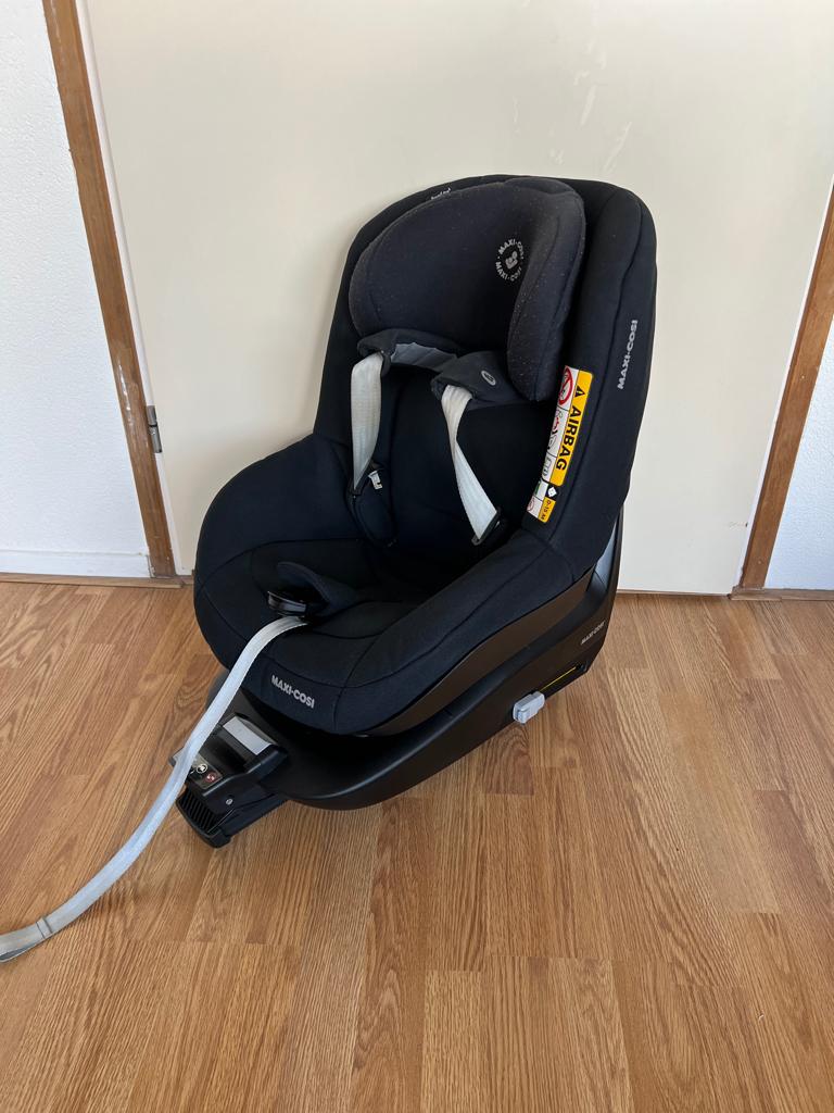 Maxi Cosi Pearl Pro 2 (zwart) + FamilyFix One i-Size, Kinderen en Baby's, Autostoeltjes, Ophalen, Verstelbare rugleuning, 9 t/m 18 kg