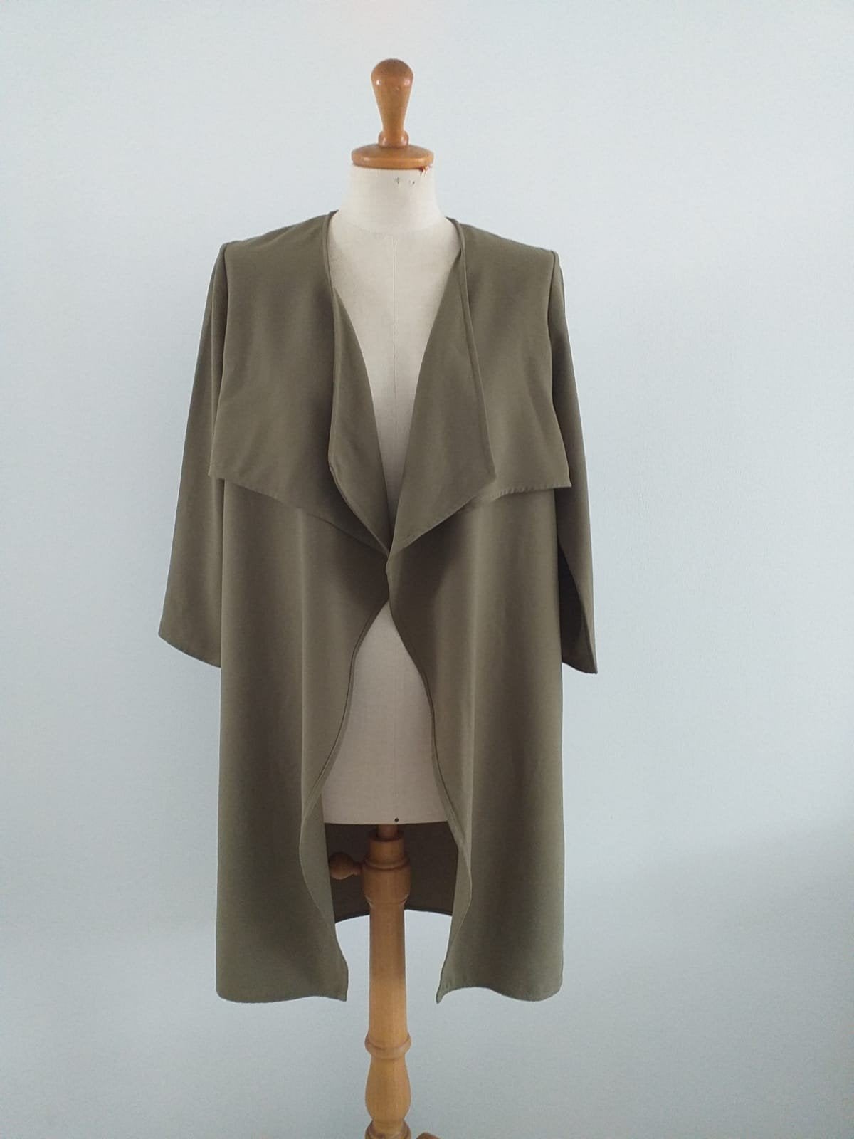 Bershka kaki lange vest/jasje maat 36//38, Zo goed als nieuw, Maat 36 (S), Groen, Bershka